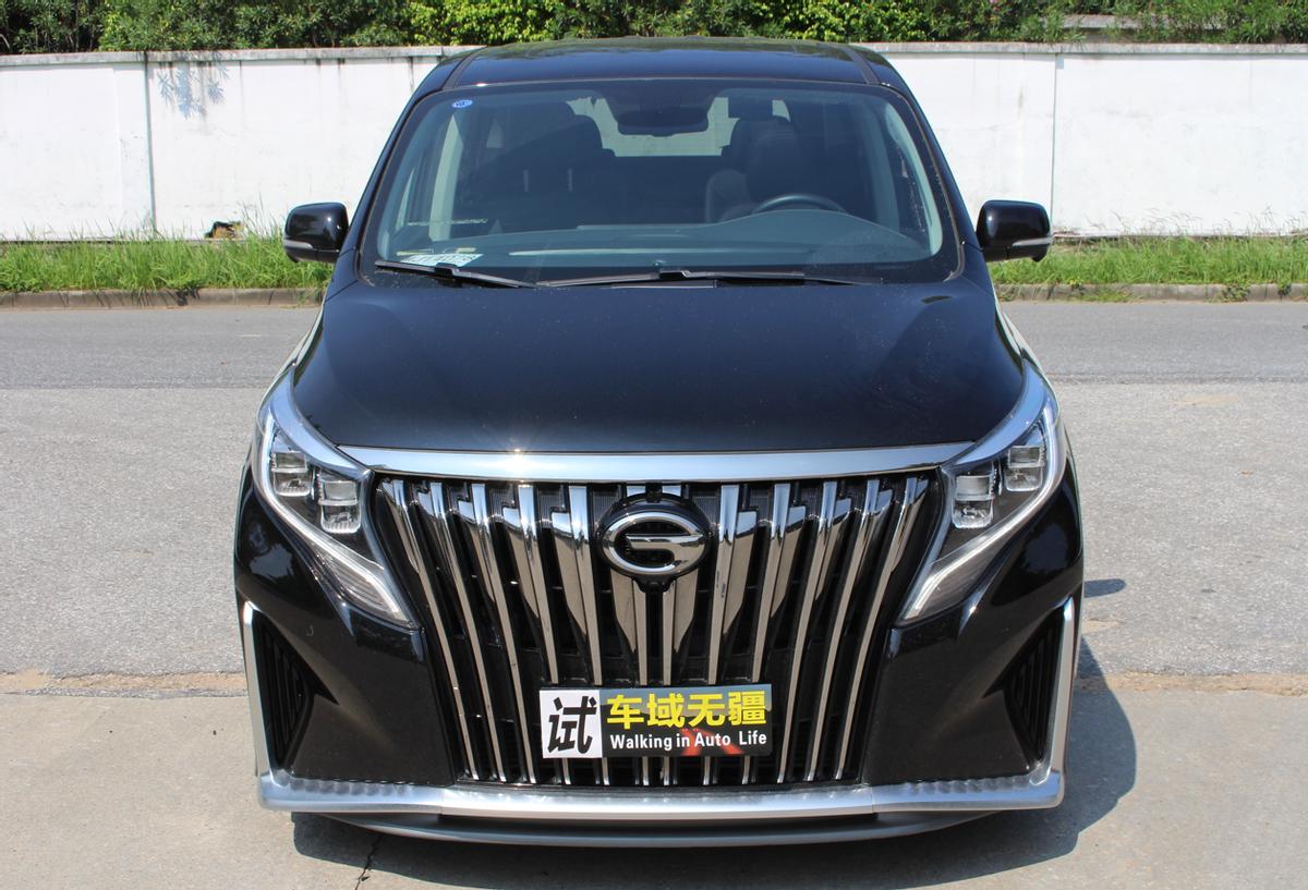 新款传祺m8改装成丰田埃尔法,传祺m8和埃尔法碰撞测试