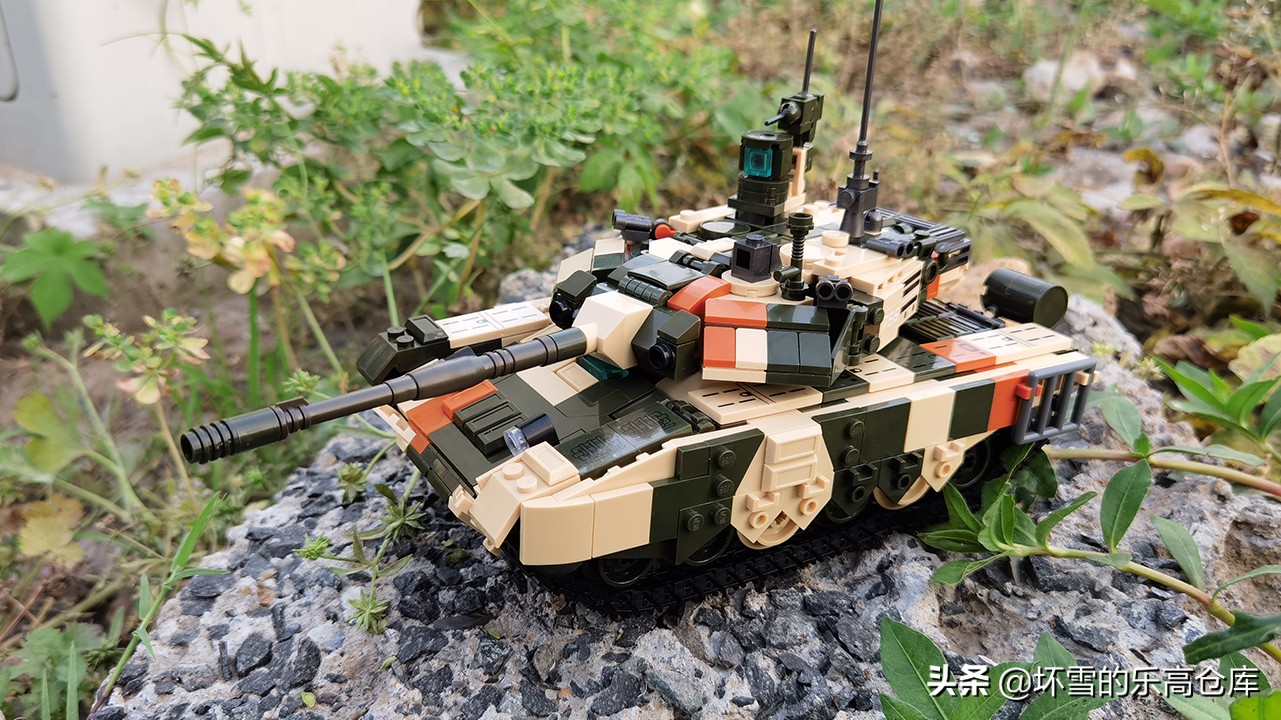 积木t90坦克带悬挂的,启蒙坦克积木虎式t90