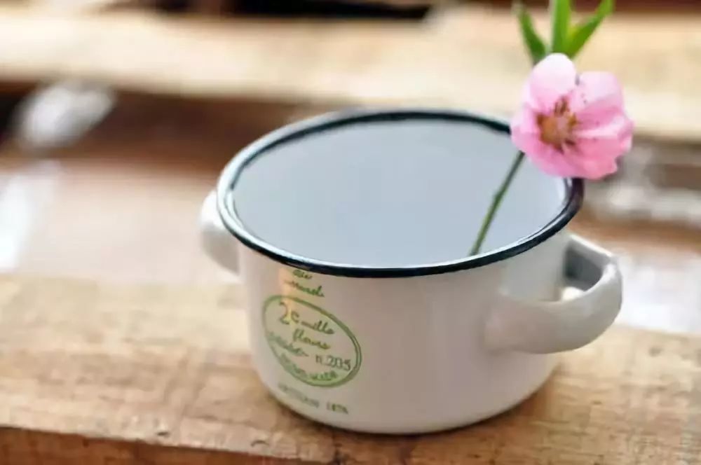 每天喝水的杯子有毒吗,每天都在喝水的水杯