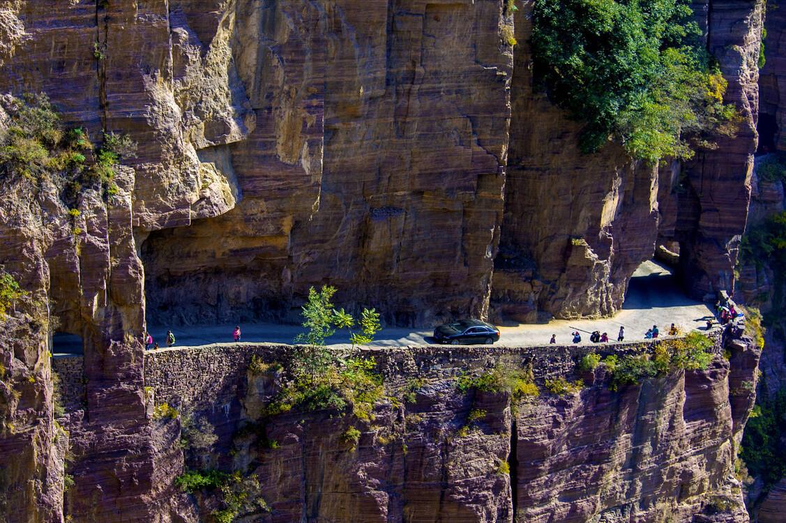 不可思议的郭亮洞万丈绝壁,郭亮洞修建过程