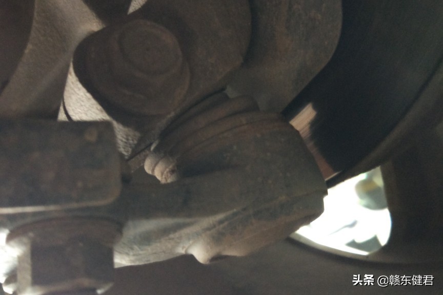 车子有声音响怎么回事,车子有异响一般会有哪些问题