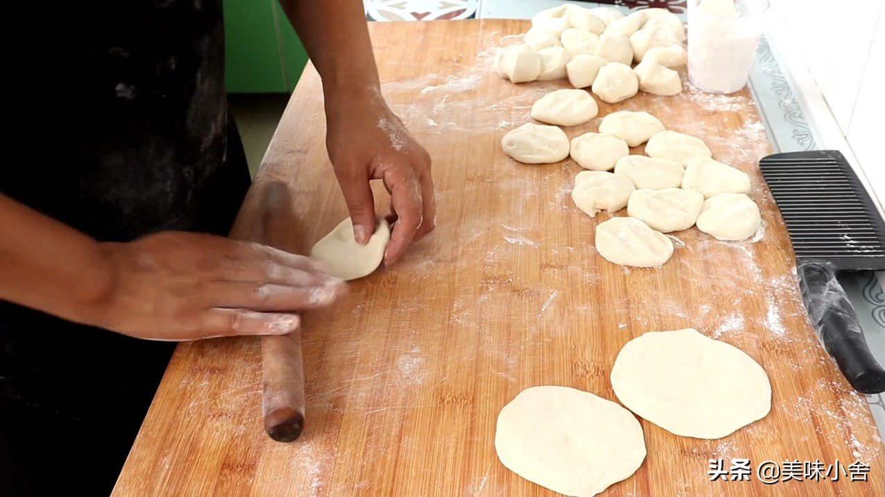 蒸包子不要直接上锅蒸牢记3诀窍,包子蒸的时候很好蒸完突然塌陷