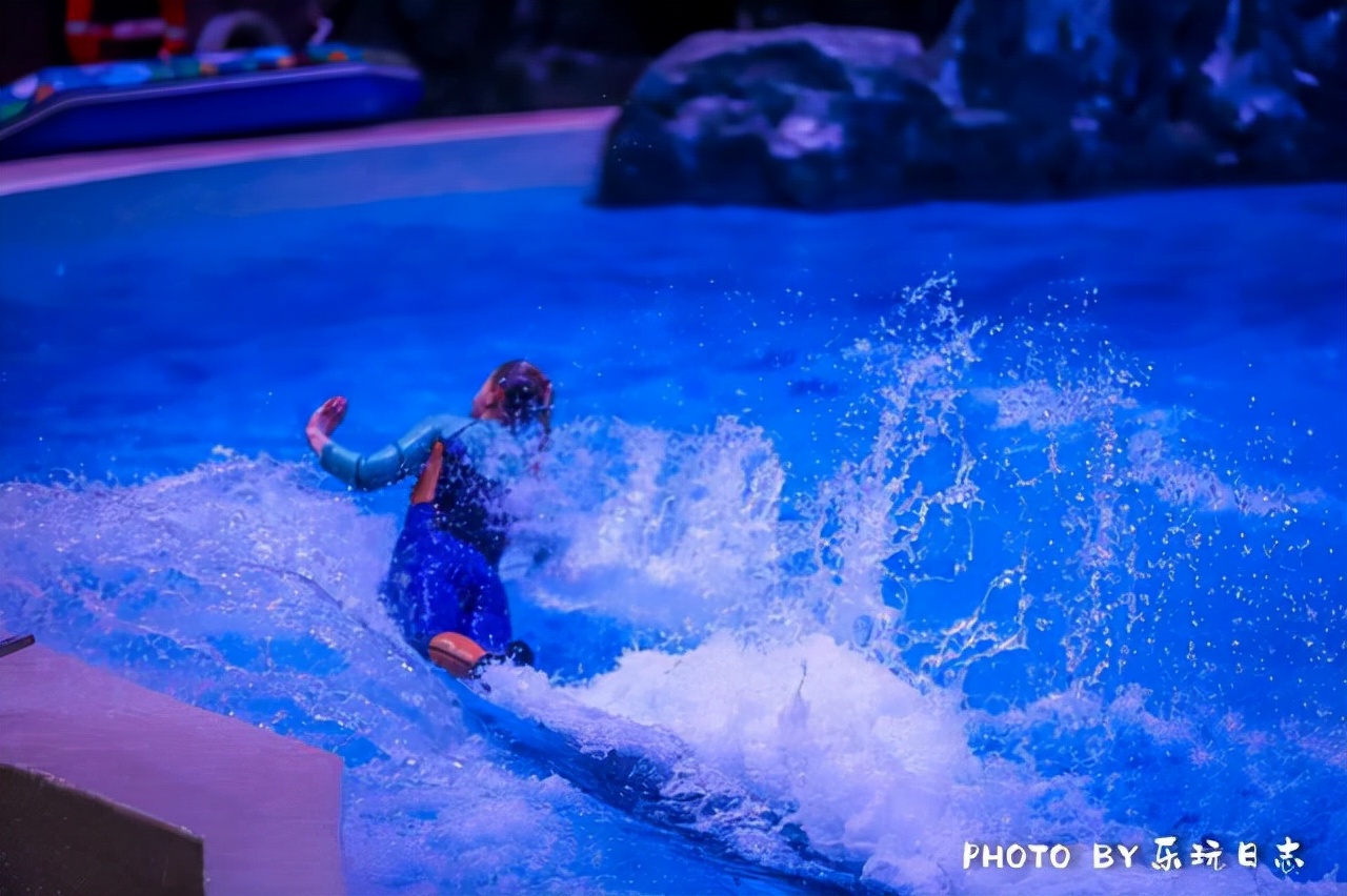 来珠海亲子必打卡景点，人工飘雪海洋动物表演，最适合周末亲子游