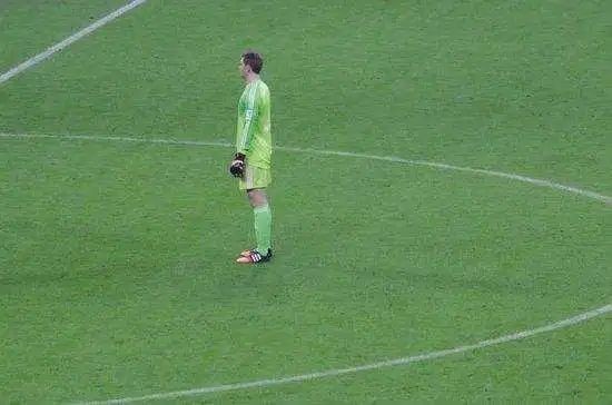 fm战术理念防守反击,fm足球经理两翼齐飞战术