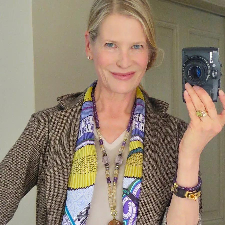 简单到一学就会的丝巾搭配,时尚博主丝巾搭配