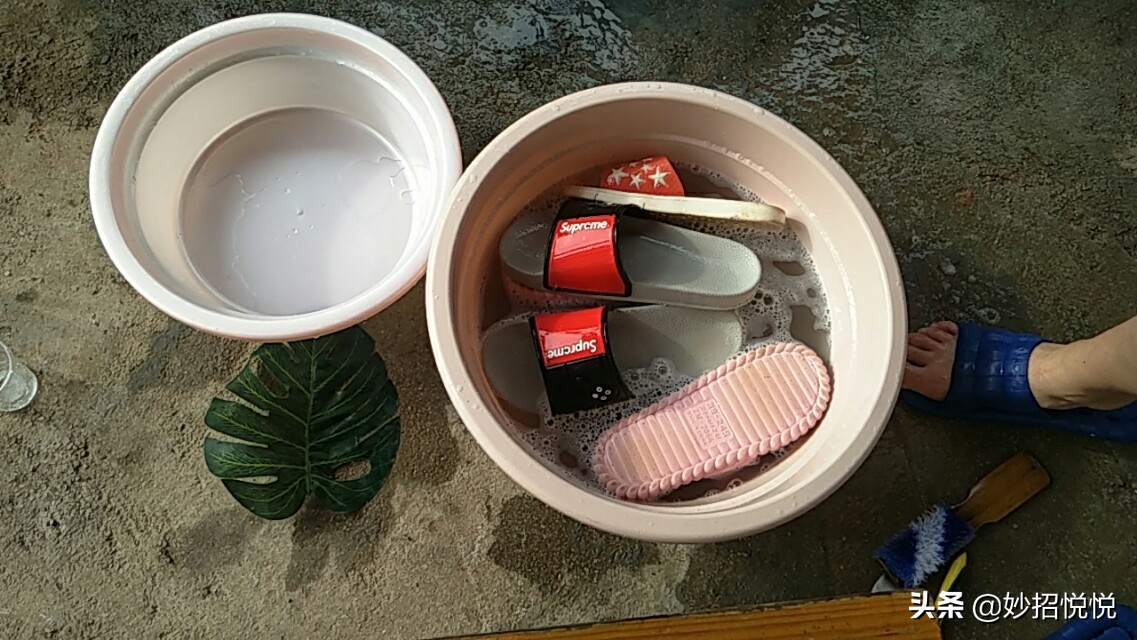 凉拖鞋脏了怎么清洗妙招,凉拖鞋脏刷不掉用什么方法
