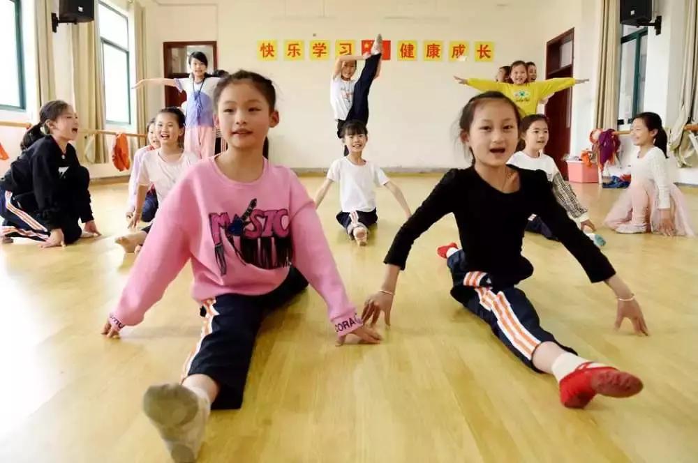 东联小学:“春雨乐园润物无声”
