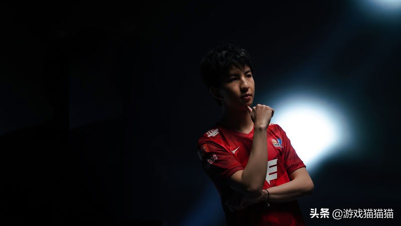 lpl新赛季阵容被曝,lpl新队服edg