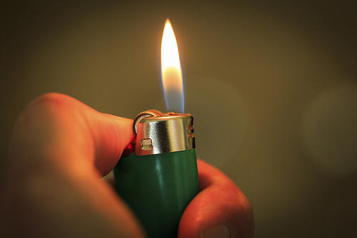 中国打火机为什么可以做到1块钱,一元打火机威力