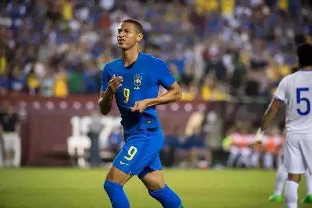 埃弗顿省下1000万镑转会费,埃弗顿求购价格