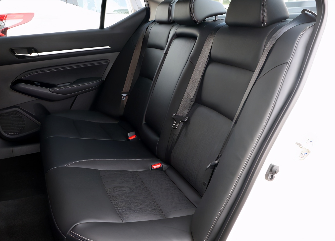 8代雅阁和天籁公爵哪个好,八代雅阁天籁公爵