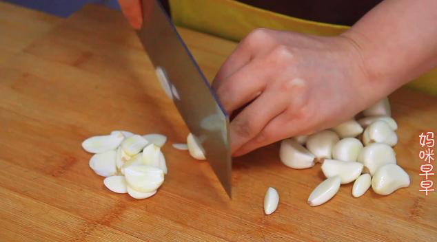 1斤的虾怎么吃,一斤河虾怎么炸才酥又脆