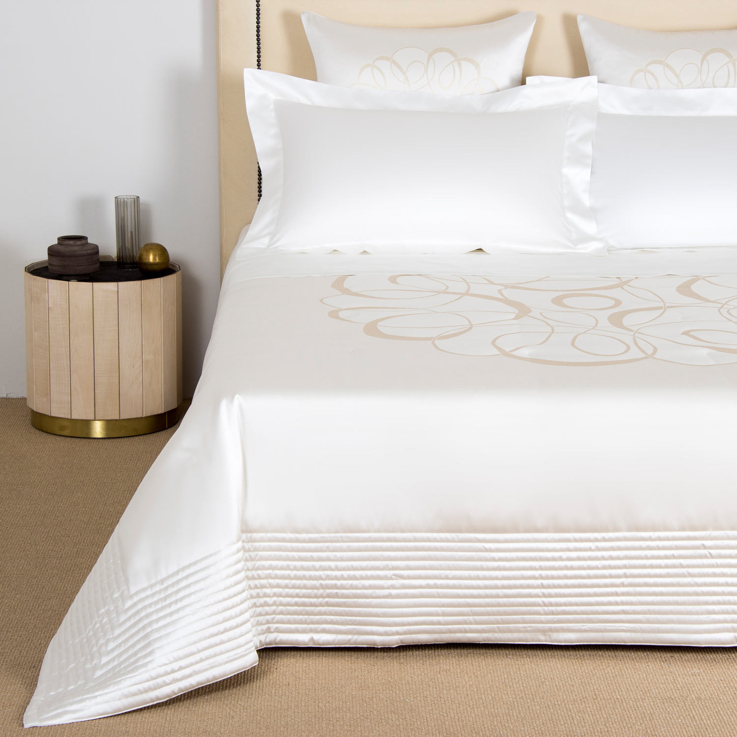 贵妇寝具FRETTE新作不粉嫩　取材大地让优雅延续