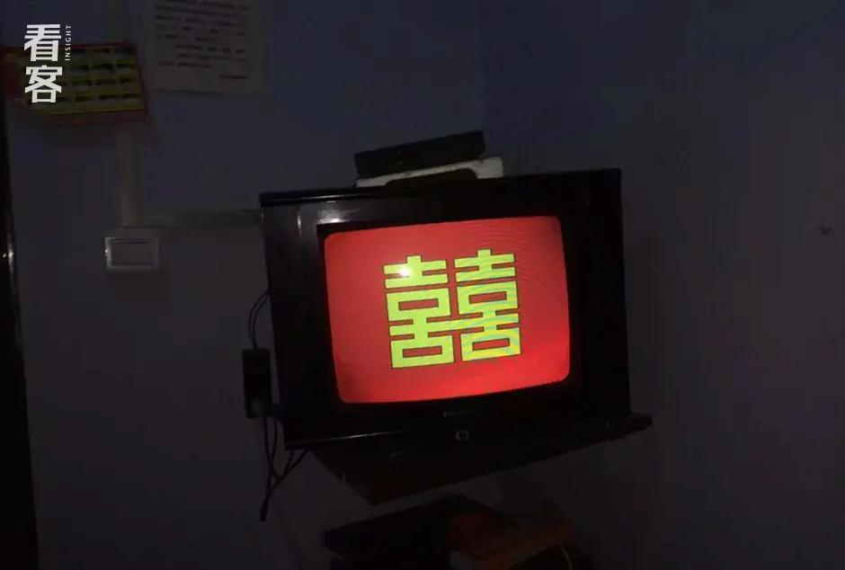 我在静止的东北小卖铺，淘到了属于成年人的玩具总动员