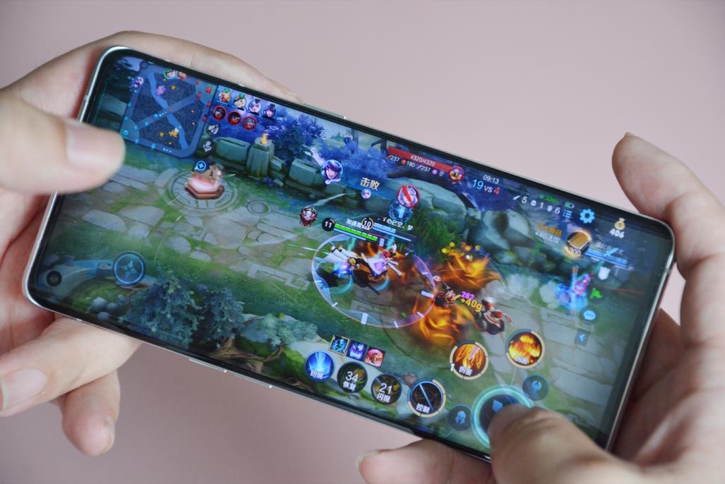 realme真我gt大师探索版手机1v4,realme真我gt2深度评测