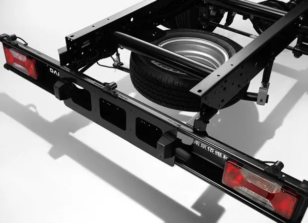 依维柯欧胜封闭物流运输车,依维柯欧胜道路救援拖车