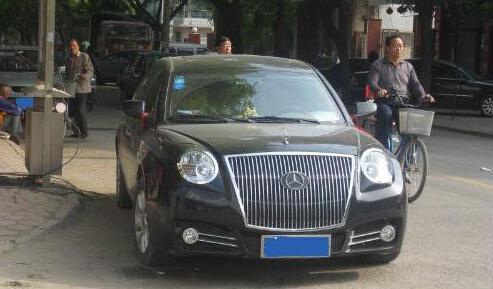 奔驰s贴拉花,新款奔驰s贴个悬浮顶