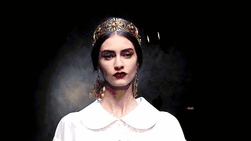 耳环戴的大一点显脸小,耳环气场高