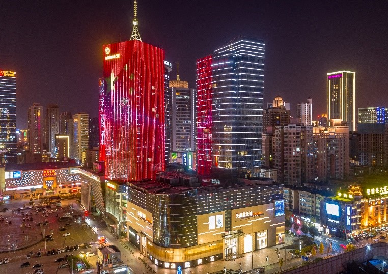 「和小赵，看太原」来长风街，一起走进奢侈品大楼