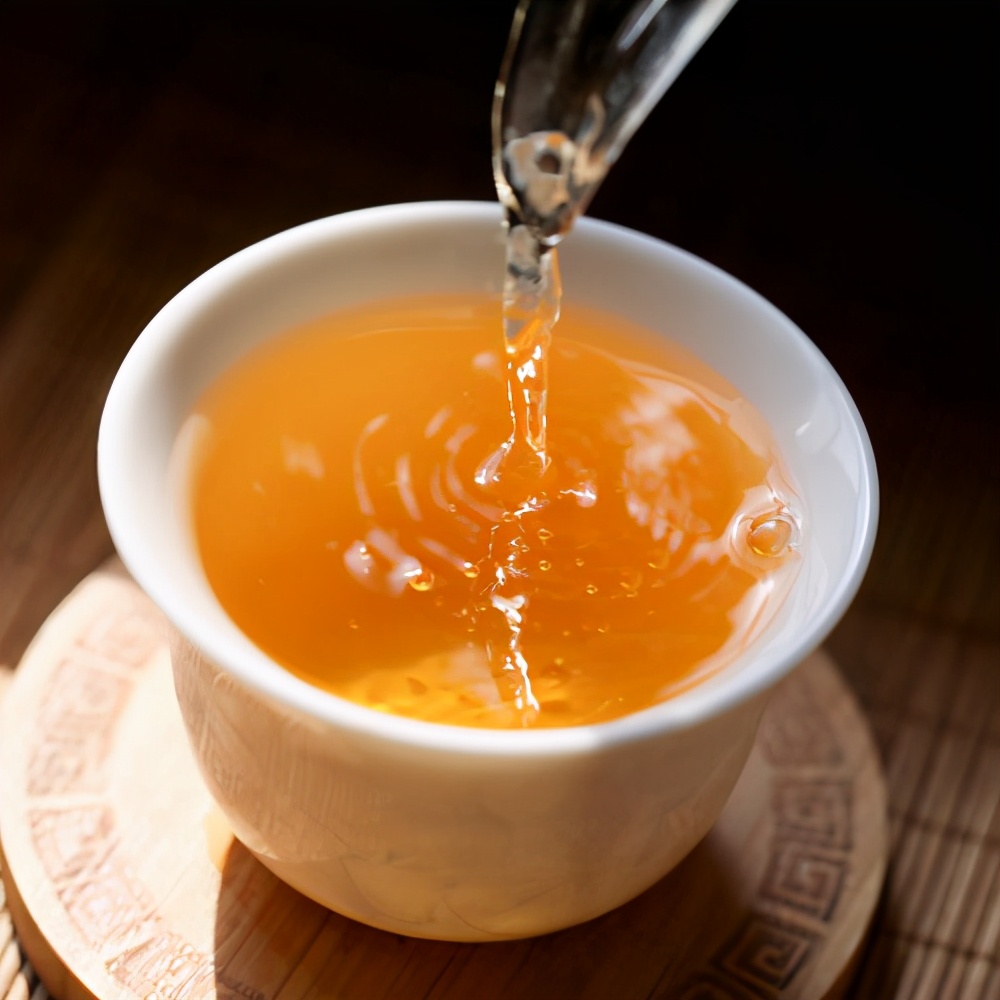 老班章普洱茶会苦吗,这才是真正的老班章普洱茶