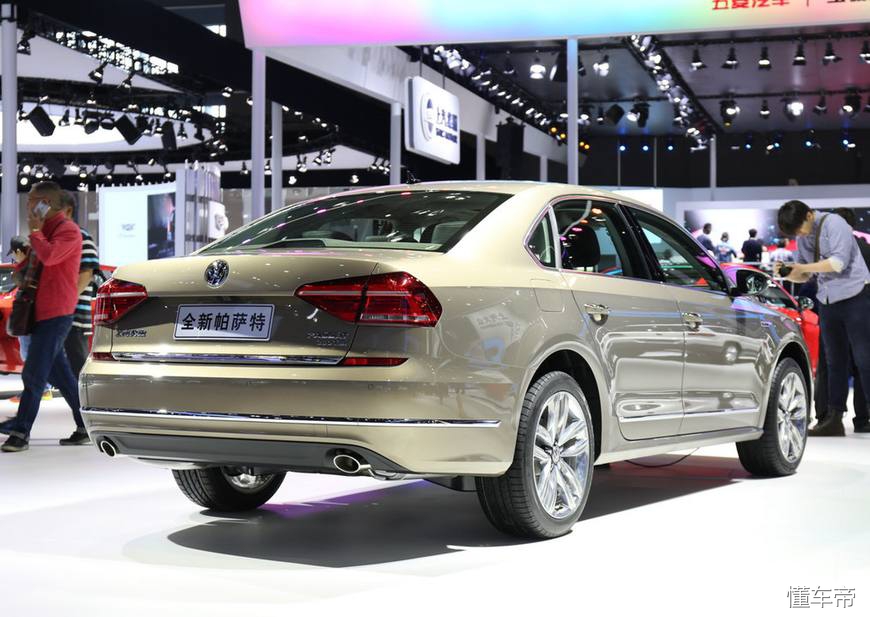 大众帕萨特是中型车吗,新款大众帕萨特上路要多少万