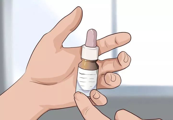 浑身上下耳朵最敏感，不要乱碰哦！用滴耳液不舒服，只怪功夫差？