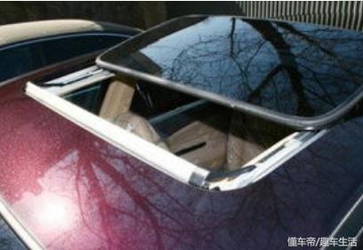 汽车天窗漏水地毯湿了怎样处理,汽车天窗漏水怎么处理最好
