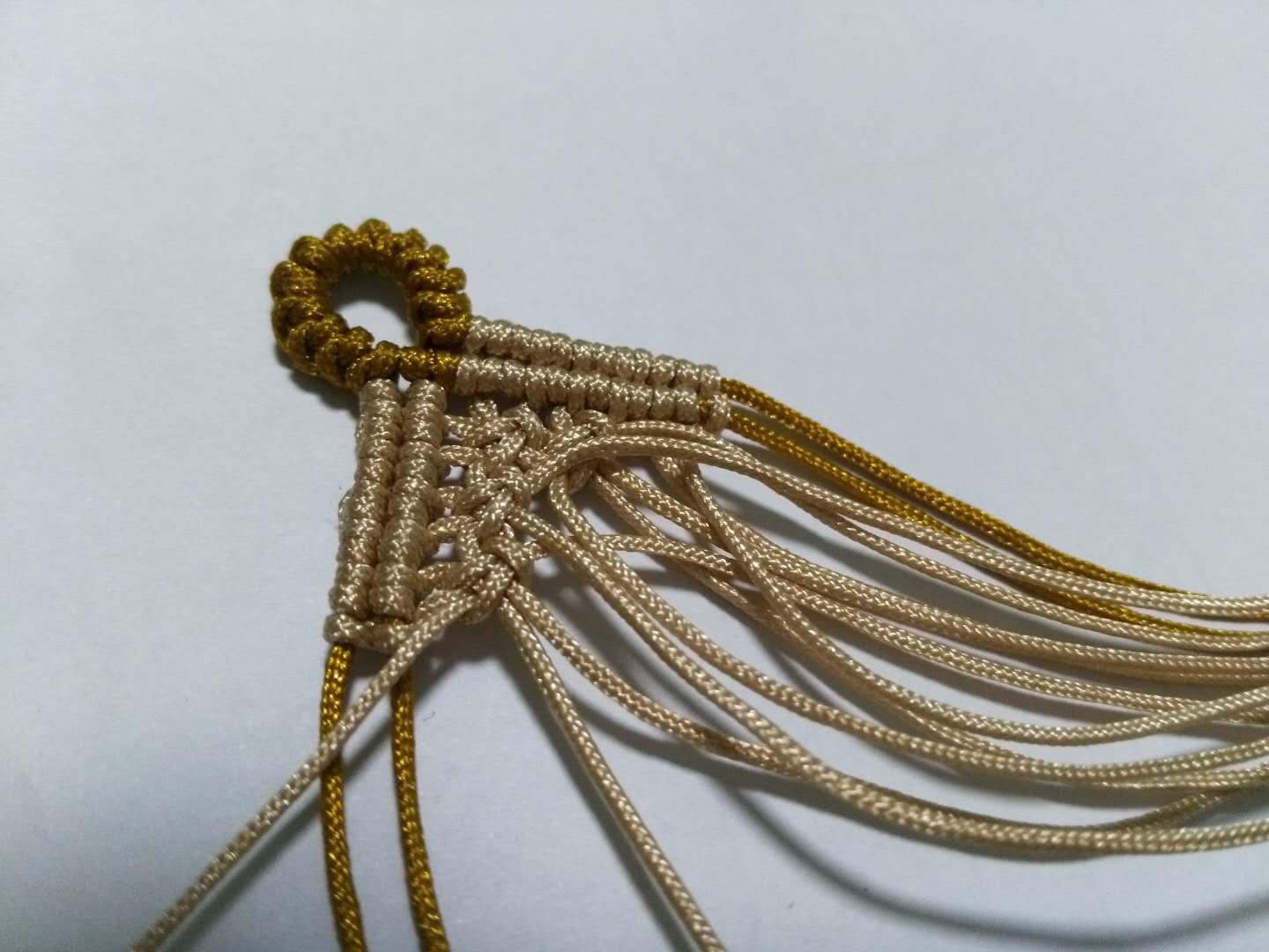 编绳花做法,手绳复杂编织教程