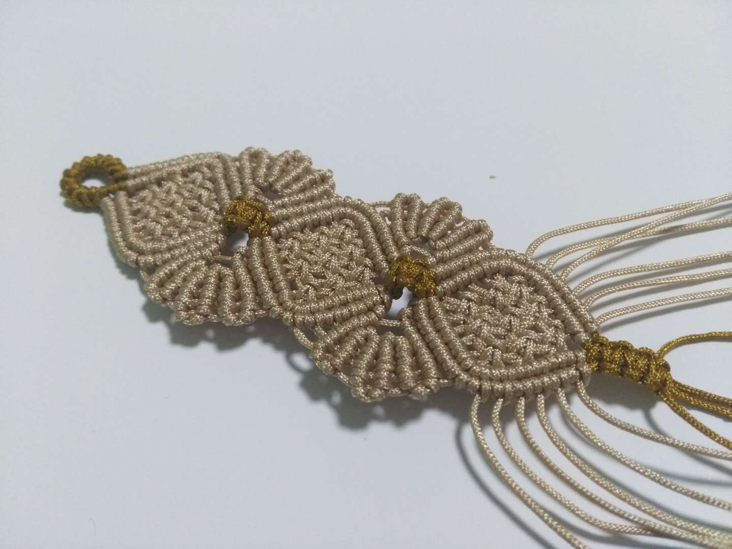 编绳花做法,手绳复杂编织教程