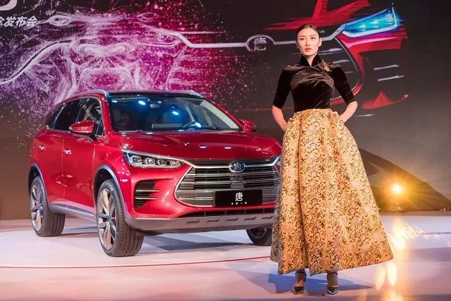 范冰冰阿玛尼高定,范冰冰造型师品牌大秀