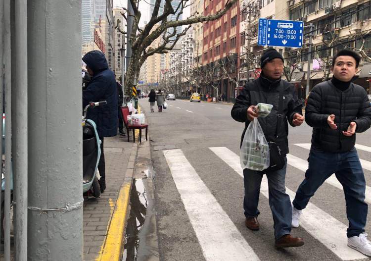 青团比拼,排队3小时买的青团