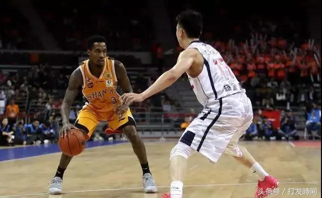 赚钱还是做自己想做的工作,不管你做什么工作都要挣钱