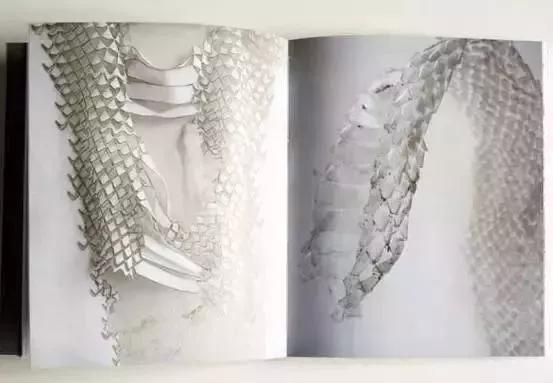 服装设计师都是怎么来灵感的,服装设计师都是怎么设计的