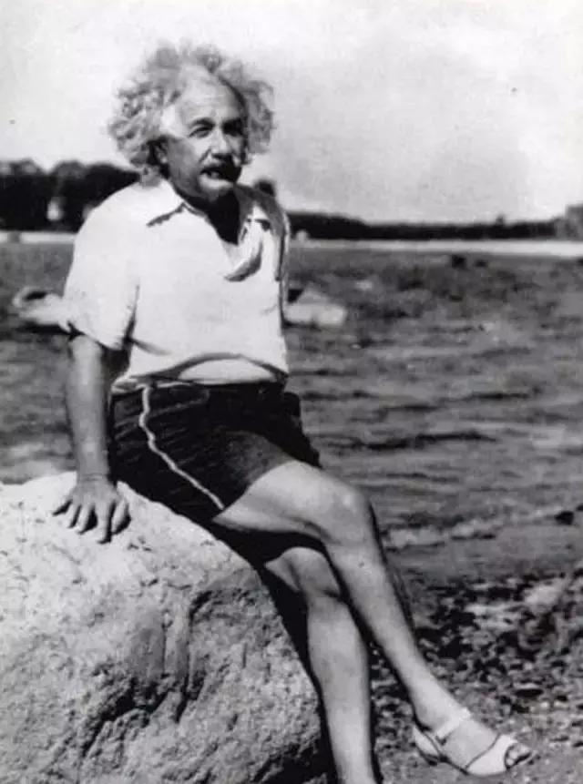 相信我，这一定是朋友圈里最珍贵的照片！