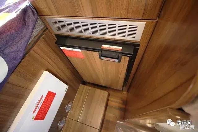 最新凯伦宾威双拓展房车价格,进口依维柯凯伦宾威二手