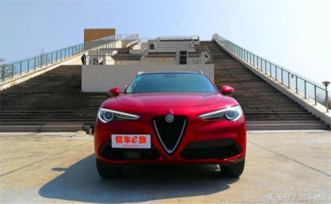 阿尔法罗密欧stelvio照片,阿尔法罗密欧stelvio和什么最像