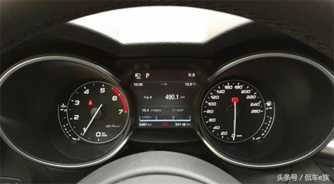 阿尔法罗密欧stelvio照片,阿尔法罗密欧stelvio和什么最像