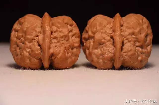 文玩核桃盘黑了有什么补救方法吗,文玩核桃不盘的时候要放袋子里吗