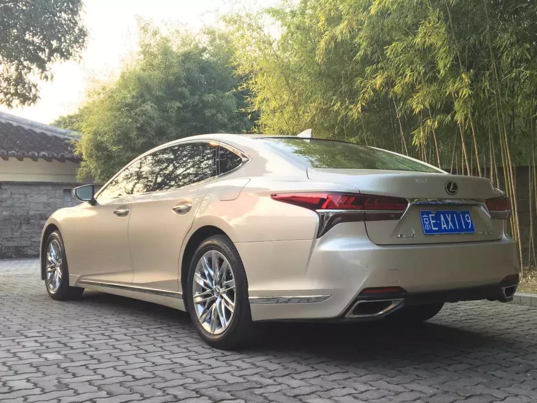 雷克萨斯ls最耐用的车型,试驾雷克萨斯LS行政版