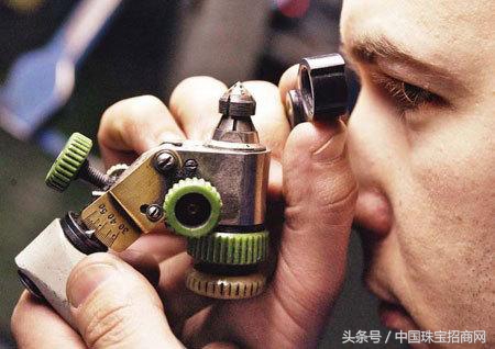 如何鉴别钻石真假的方法,如何鉴别钻石的真假方法