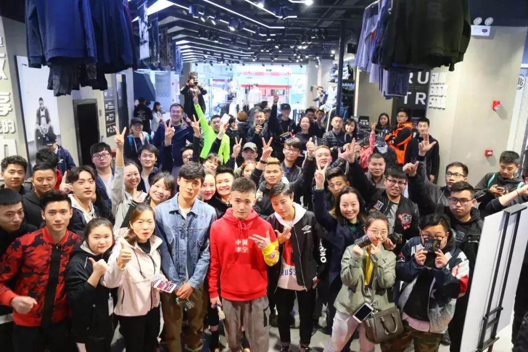 李宁2019时装周外套,2022年李宁时装周爆料