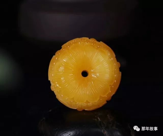 蜜蜡戴久了会变成琥珀么,琥珀蜜蜡戴久了会有什么变化