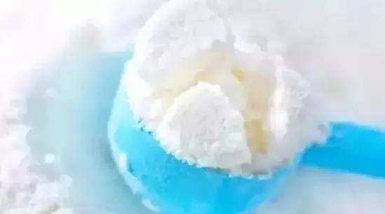 受潮奶粉应该冷藏还是冷冻,受潮后的奶粉能食用吗