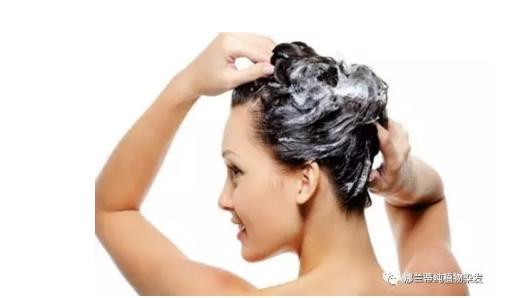 头发老是干枯分叉怎么办,头发老是分叉补什么