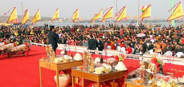 青岛的民俗文化视频,青岛市区方言历史