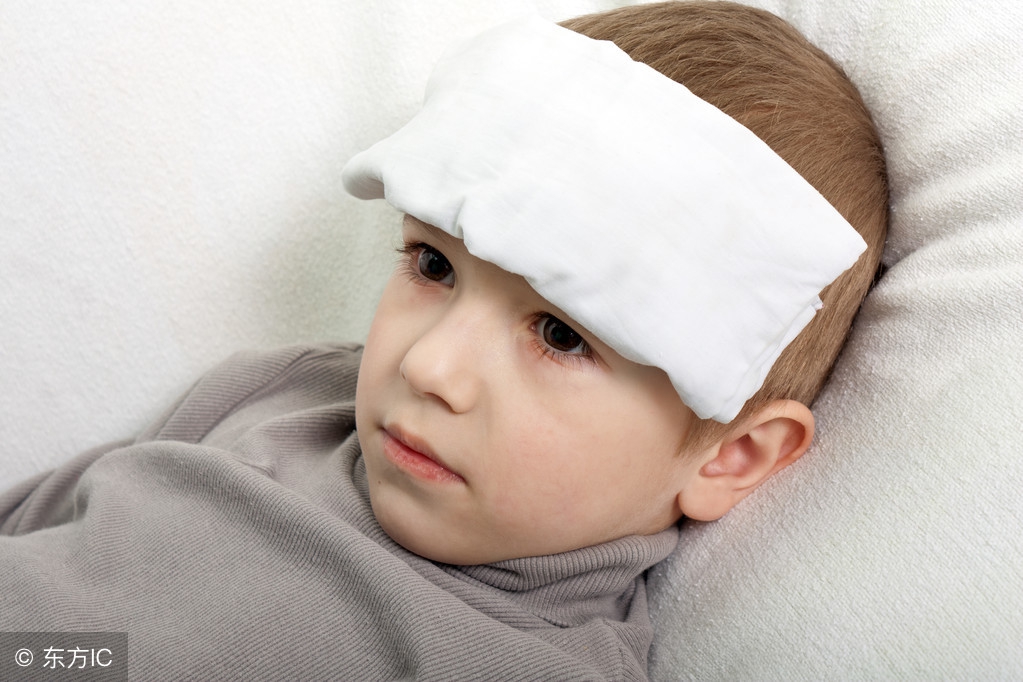 小儿发烧的四种类型,小儿发烧的原因及正确处理方法