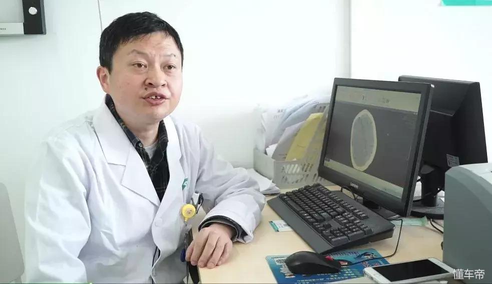 爸爸离开车子5分钟，5岁儿子脖子被卡昏迷9天！医生都第一次遇到！只因爸爸少做一个动作