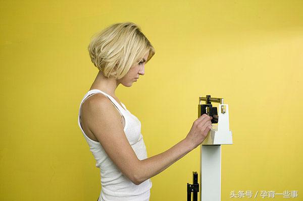 产后穿束缚衣好痛,产后穿束缚带有效果吗