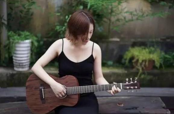 8首“有毒”民谣,总有一首路过你心上