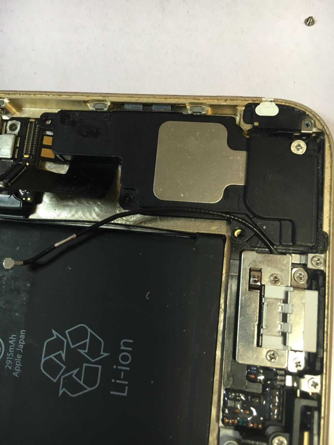 苹果更换扬声器多少钱,苹果12听筒扬声器更换